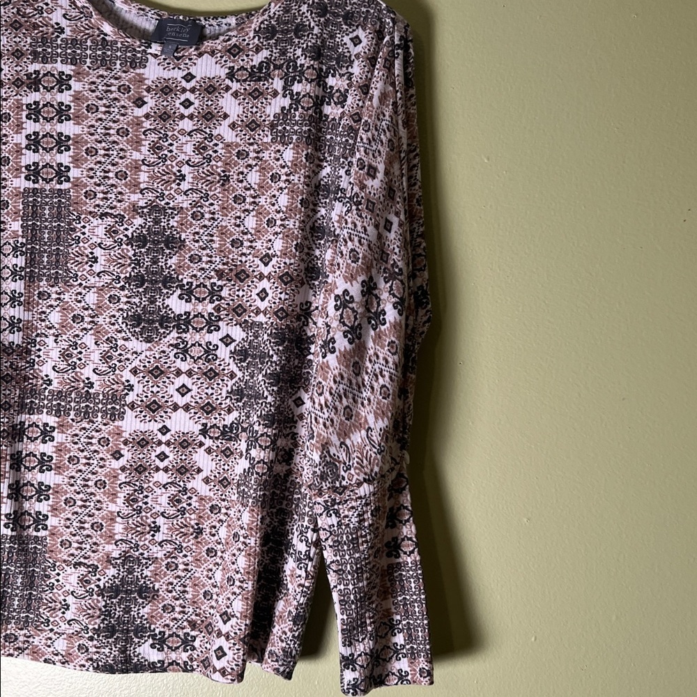 Berkley JensenPatterned Long Sleeve Women's Top - Picture 3 of 6